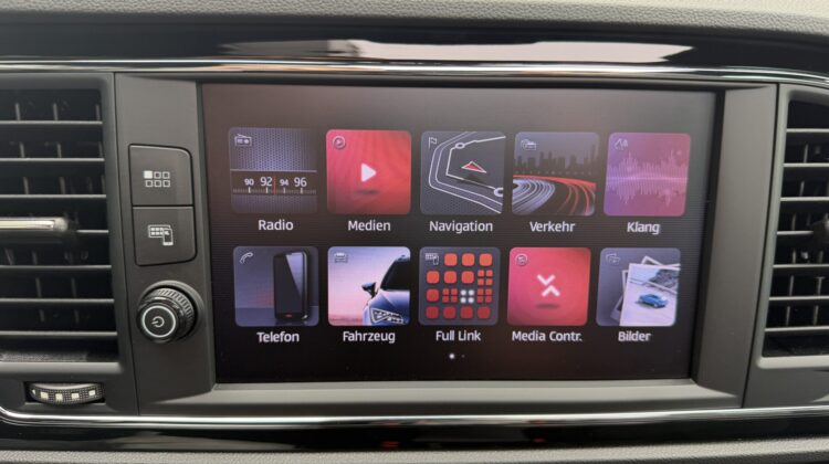 Leon ST Cupra 300PS 4Drive Pano Alcantara Navi