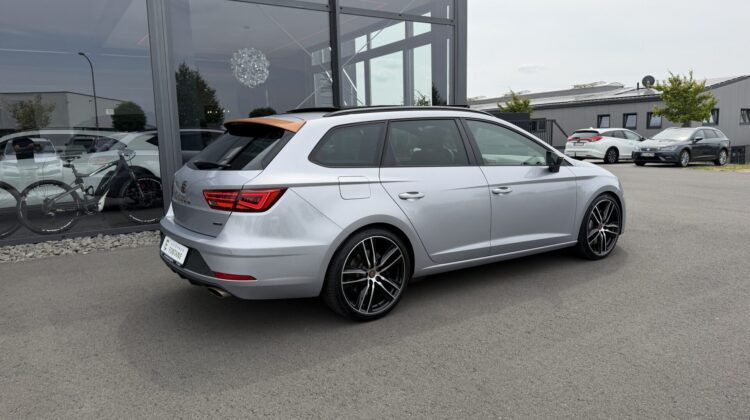 Leon ST Cupra 300PS 4Drive Pano Alcantara Navi