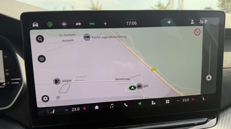 Octavia Kombi 2.0TSI RS Pano AHK Leder Canton