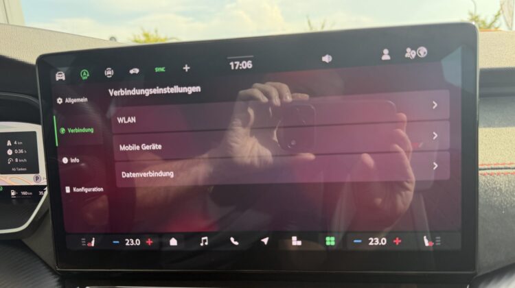 Octavia Kombi 2.0TSI RS Pano AHK Leder Canton