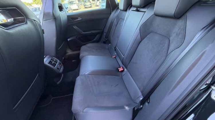 Leon Sportstourer 2.0TSI 4Drive Pano Schalensitz