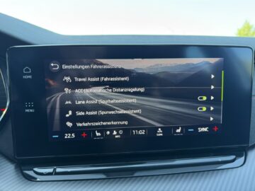 Octavia Kombi 2,0TSi RS Pano AHK 19″ Matrix ACC