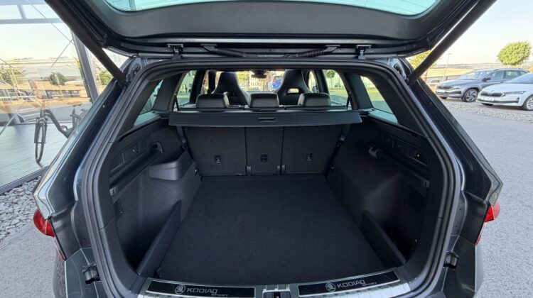Kodiaq 2,0TDi Sportline 4×4 Pano AHK Standhz.
