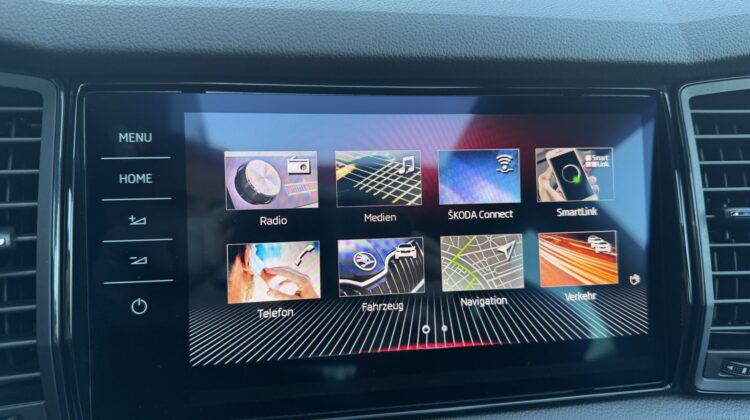 Kodiaq 2,0TDi Sportline 4×4 Pano AHK Standhz.