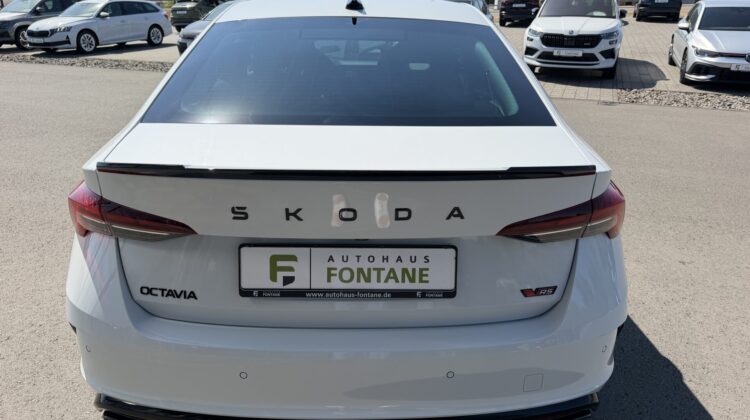 Octavia Limo 2.0TSI RS Facelift AHK Matrix ACC