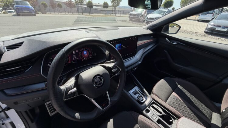 Octavia Limo 2.0TSI RS Facelift AHK Matrix ACC