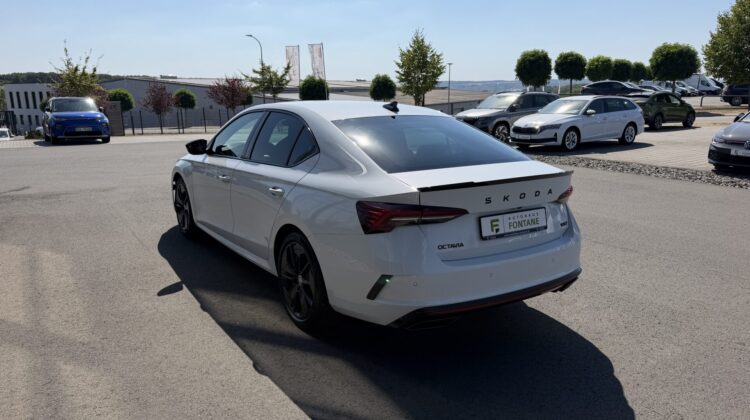 Octavia Limo 2.0TSI RS Facelift AHK Matrix ACC