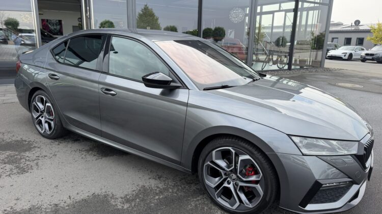 Octavia Limo 2,0TDi RS 4×4 19″ AHK Leder Standheizung