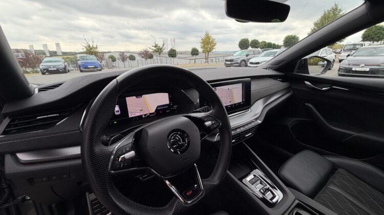 Octavia Limo 2,0TDi RS 4×4 19″ AHK Leder Standheizung