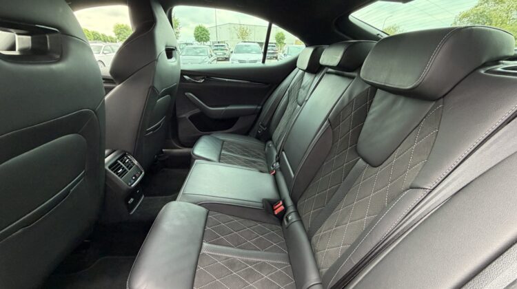 Octavia Limo 2,0TDi RS 4×4 19″ AHK Leder Standheizung