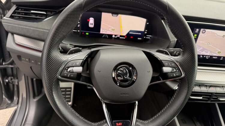 Octavia Limo 2,0TDi RS 4×4 19″ AHK Leder Standheizung