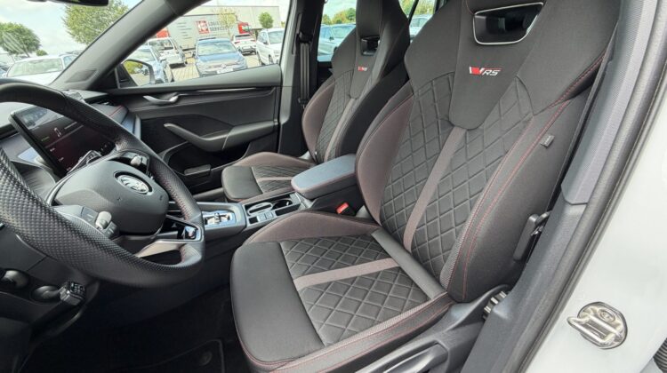 Octavia Kombi 2.0TSI RS 19″ Virtual Facelift ACC