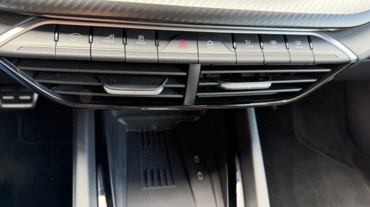 Octavia Kombi 2.0TSI RS 19″ Virtual Facelift ACC