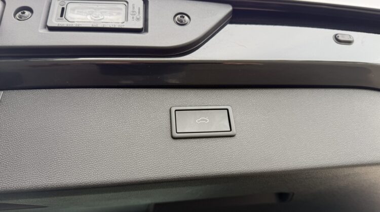 Formentor VZ 4Drive 19″DCC Leder Lenkradhz. ACC
